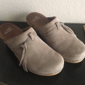 🎈 Dansko clogs 🎈👯‍♀️